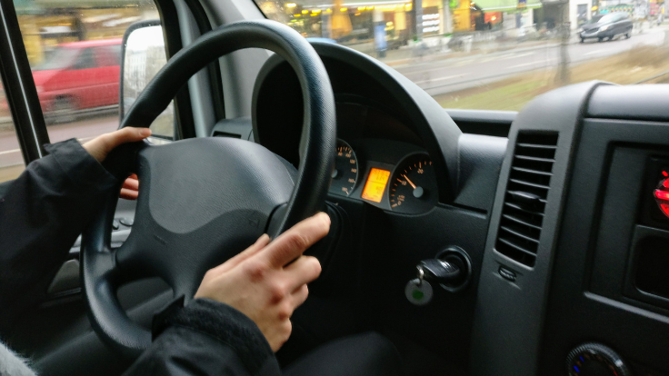 ドライバーになるには？運転免許の種類9選