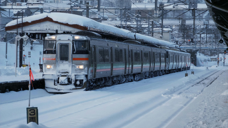 大雪の日は会社を休みにするべき？企業がとるべき対応とは