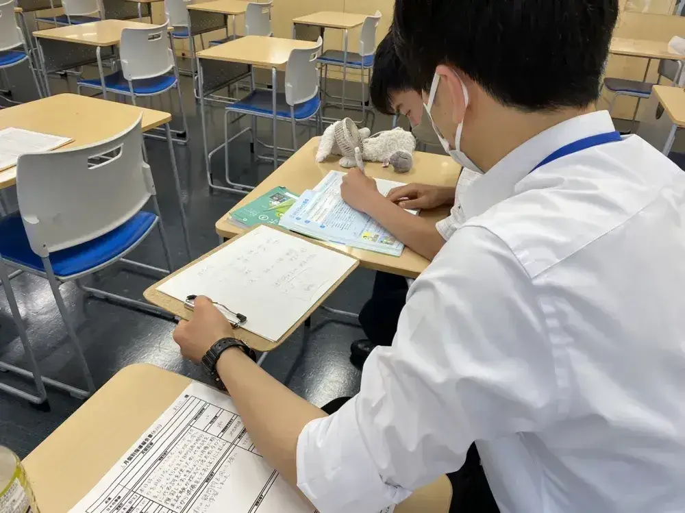 個別指導や少人数授業も実施しています。